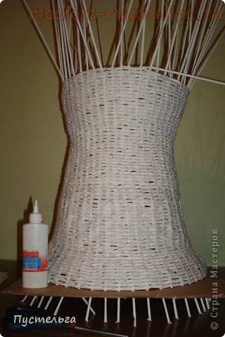 Мастер-класс по плетению из газет: Столик для вязания