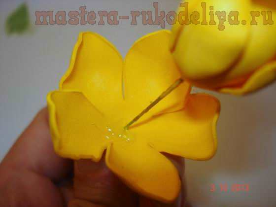Мастер-класс: Брошь цветок из фоамирана