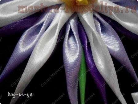 Мастер-класс по канзаши: Цветок с тонкими лепестками