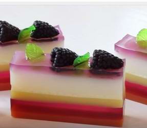 Мастер-класс по мыловарению: Мыльный Торт с ягодами