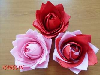 Как сделать красивую розу из бумажных салфеток