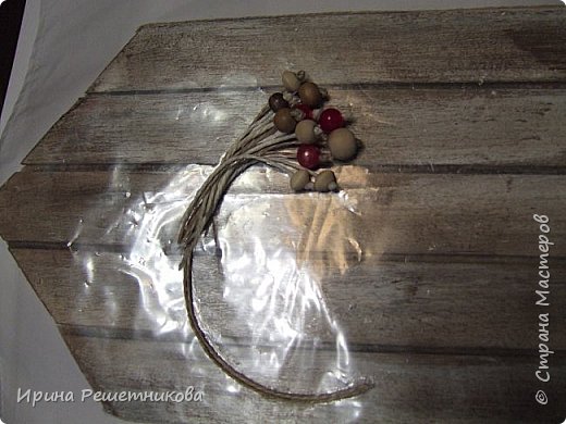 Мастер-класс по филиграни из джутового шнура: Картонно-деревянно-джутовая ключница Рябинушка