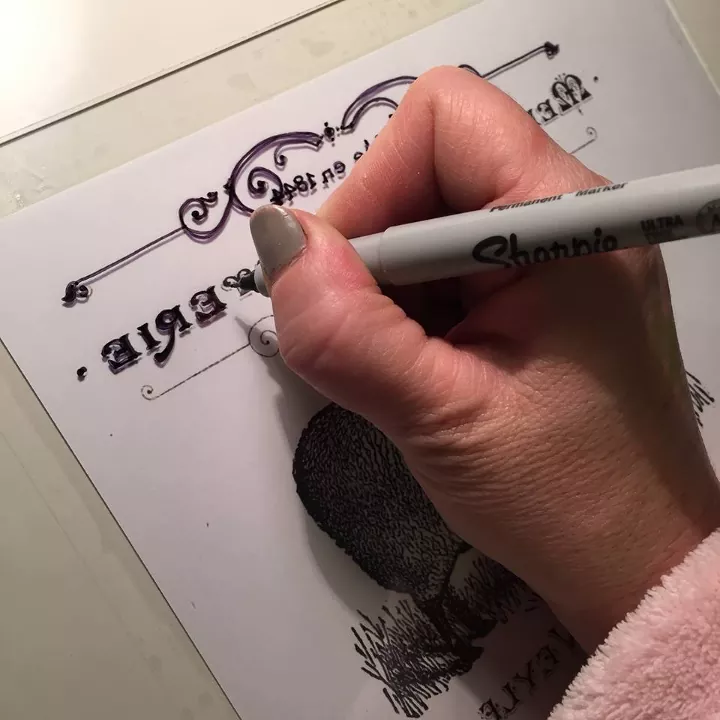 Рисуем картину маркером на стекле